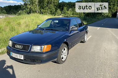 Audi 100  1992