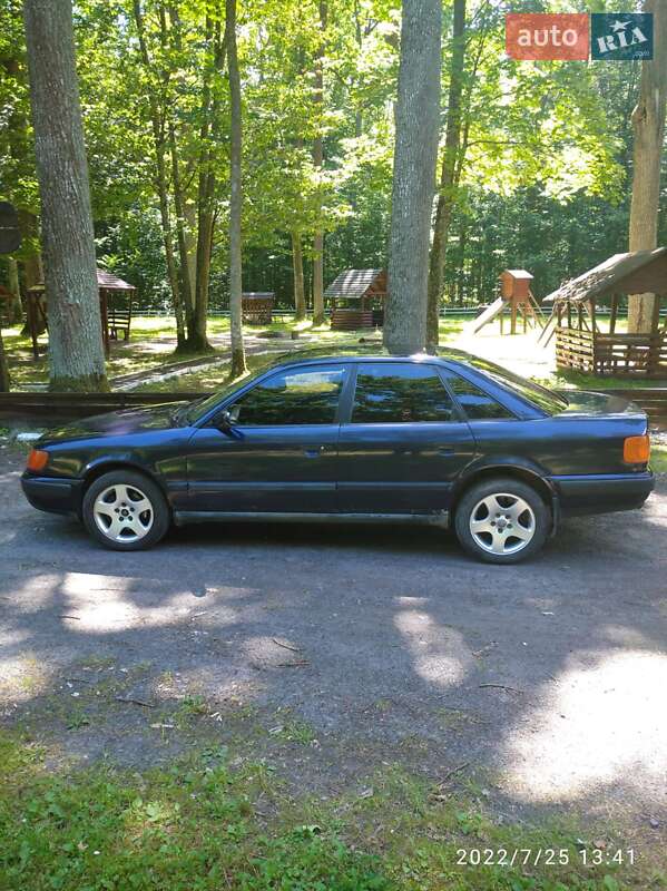 Audi 100 1992 Audi 100 1992