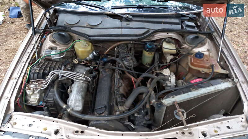 Седан Audi 100 1987 в Чернигове