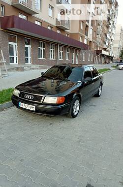 Audi 100  1992