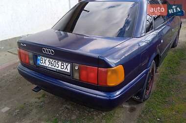 Седан Audi 100 1991 в Деражне