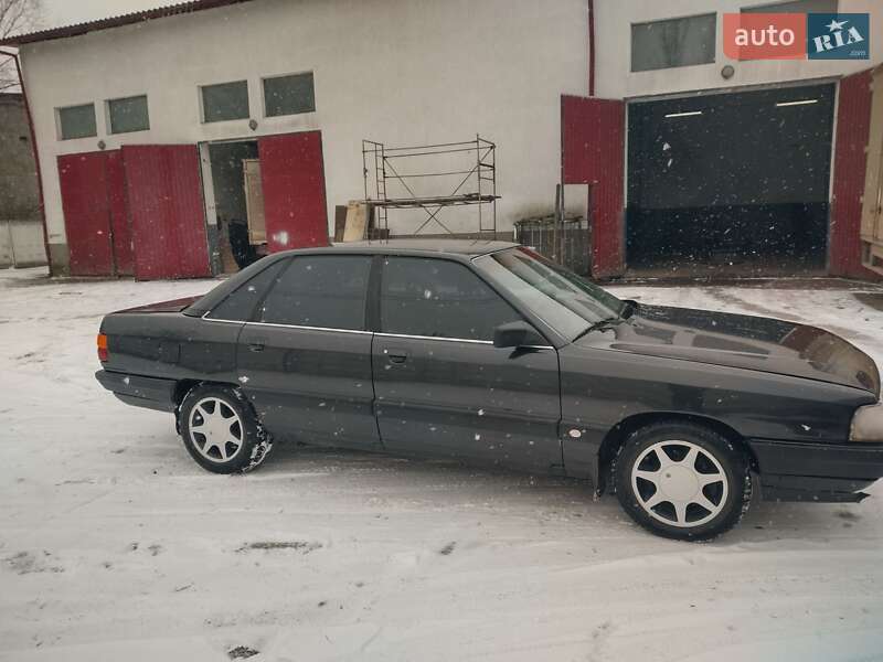 Audi 100 1987 Audi 100 1987