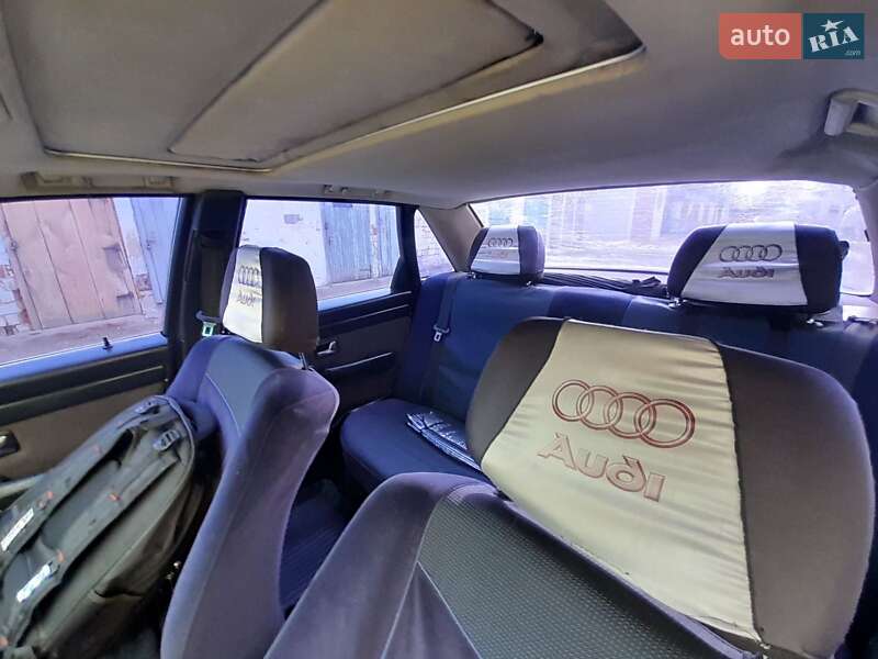 Седан Audi 100 1990 в Чернівцях