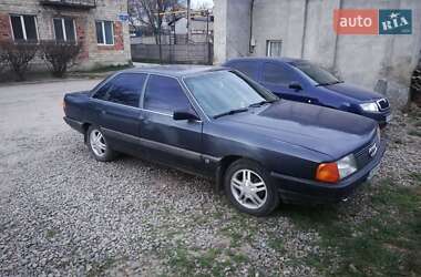 Седан Audi 100 1990 в Чернівцях