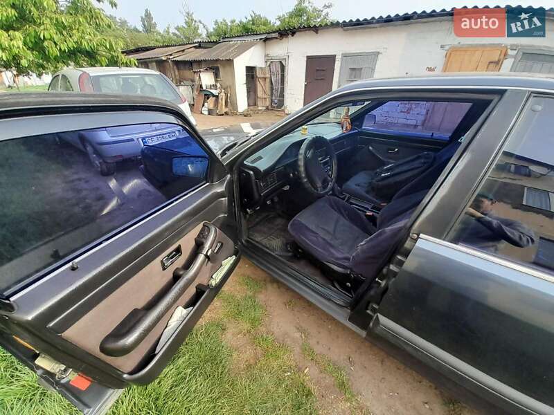 Седан Audi 100 1990 в Чернівцях