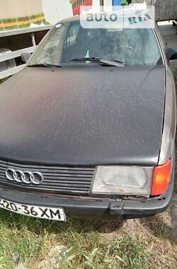 Audi 100  1983