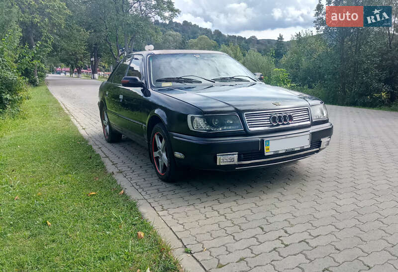 Audi 100