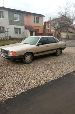 Audi 100  1986