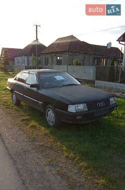 Audi 100  1986