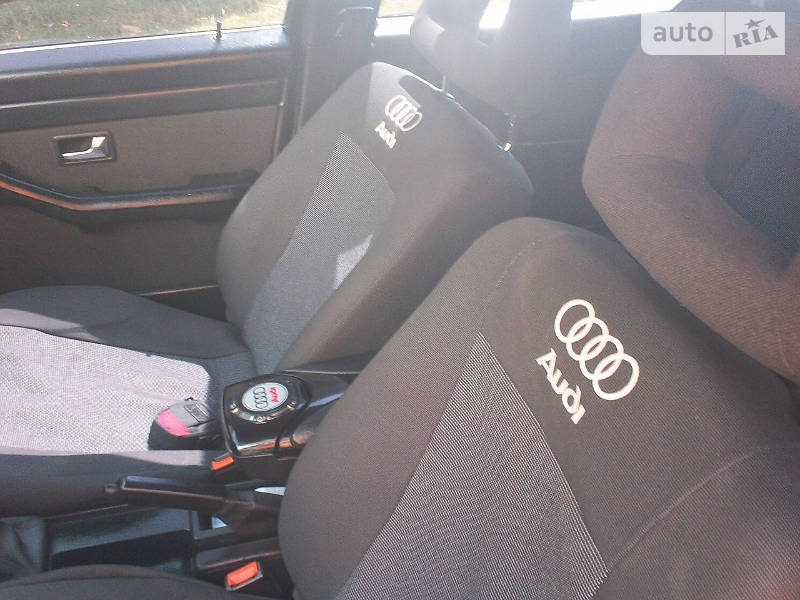 Седан Audi 100 1990 в Ужгороді
