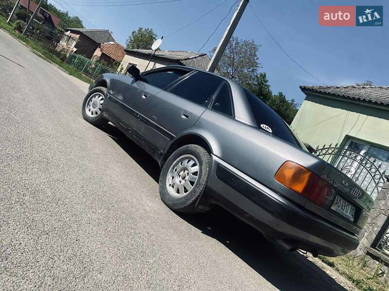 Седан Audi 100 1993 в Ужгороді