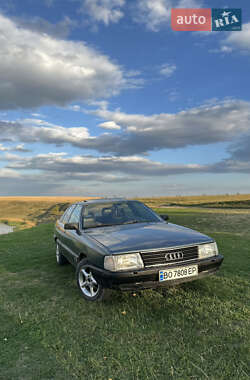 Audi 100  1990