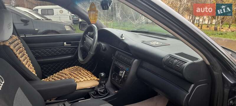 Седан Audi 100 1991 в Чернівцях