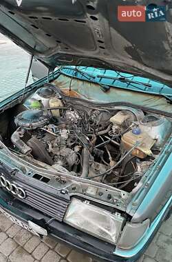 Седан Audi 100 1986 в Березному