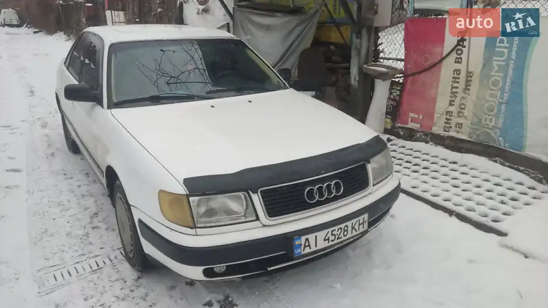 Audi 100