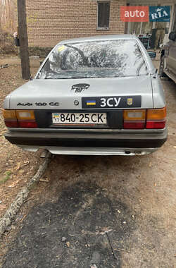 Audi 100  1985