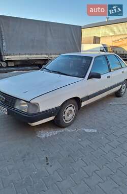 Audi 100  1988