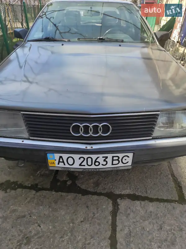 Audi 100 1985
