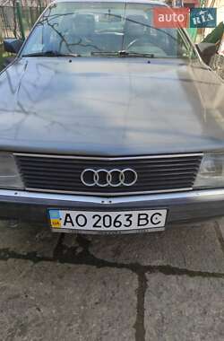 Audi 100  1985