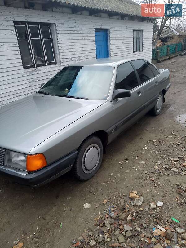 Седан Audi 100 1989 в Владимире фото 5 Седан Audi 100 1989 в Владимире