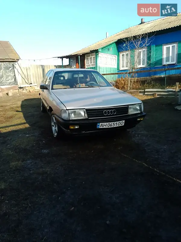 Audi 100 1984