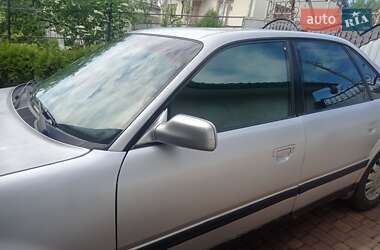 Седан Audi 100 1992 в Чернівцях