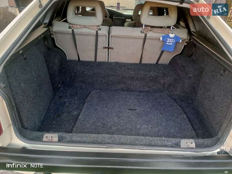 Универсал Audi 100 1990 в Млинове