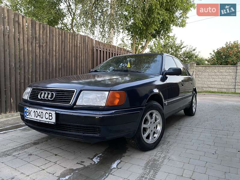 Audi 100 1992 Audi 100 1992