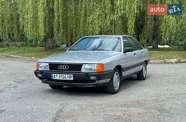 Audi 100  1984