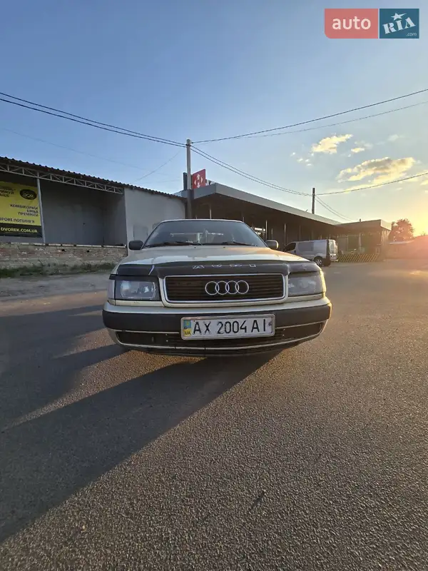 Audi 100
