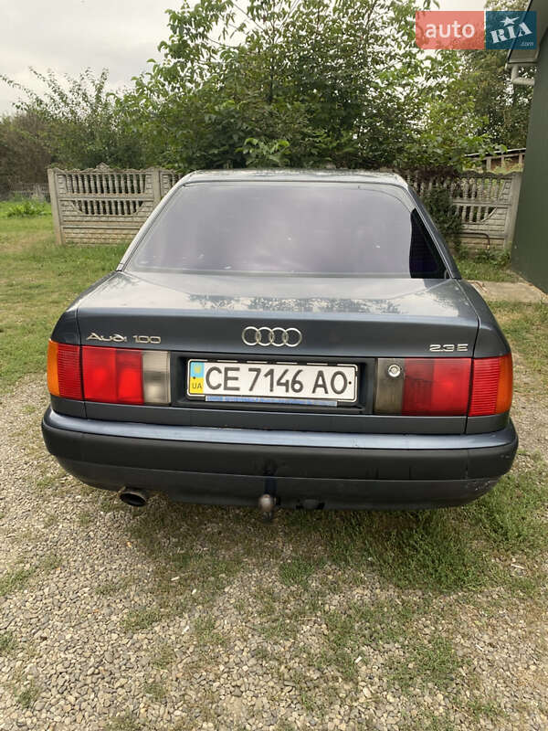 Седан Audi 100 1992 в Неполоковцах