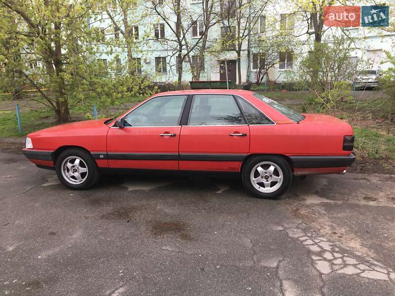 Седан Audi 100 1987 в Києві