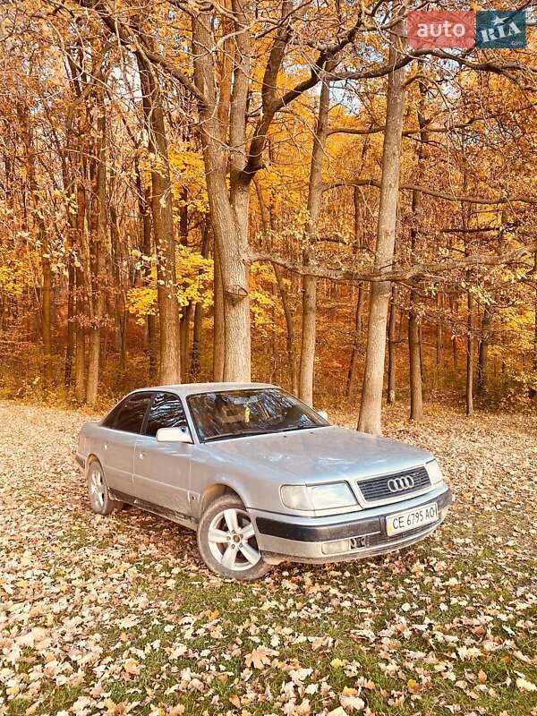 Audi 100