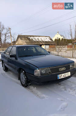 Седан Audi 100 1987 в Кицмани Седан Audi 100 1987 в Кицмани