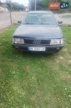 Audi 100  1990