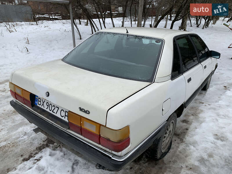 Седан Audi 100 1987 в Каменец-Подольском