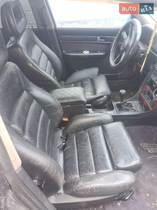 Универсал Audi 100 1994 в Иршаве