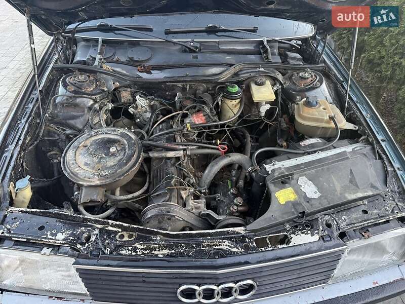 Седан Audi 100 1989 в Ивано-Франковске