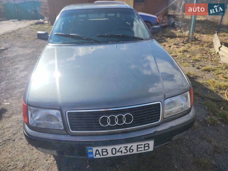Audi 100
