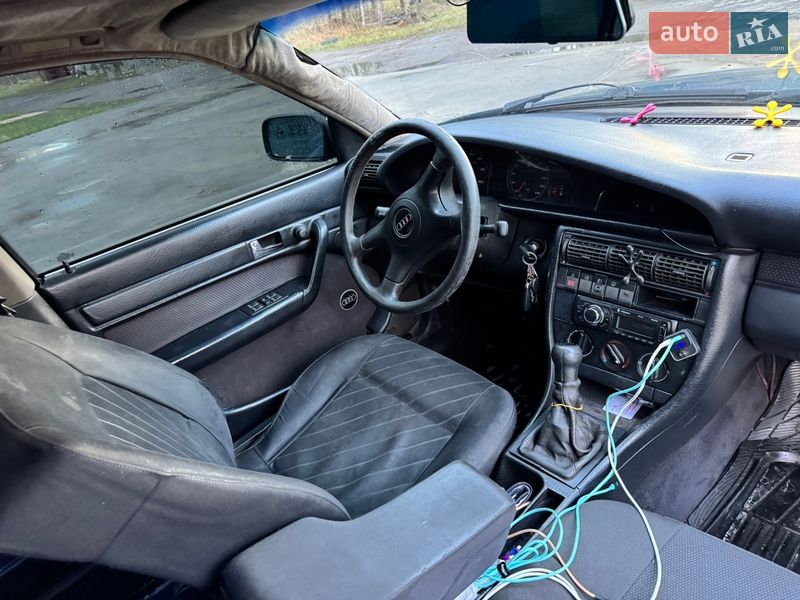 Седан Audi 100 1991 в Славуте