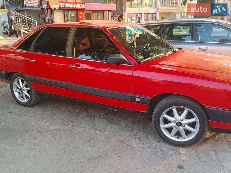 Audi 100 1986 Audi 100 1986