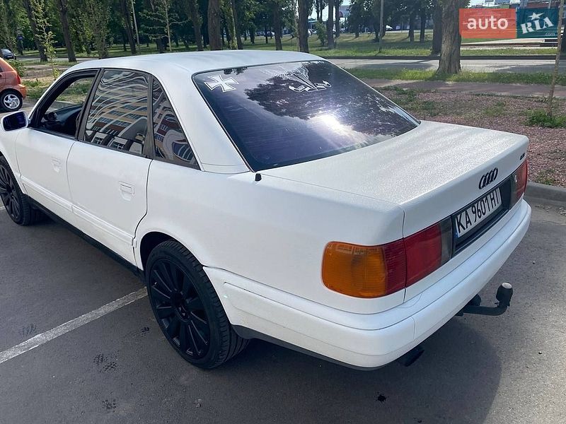 Седан Audi 100 1991 в Киеве