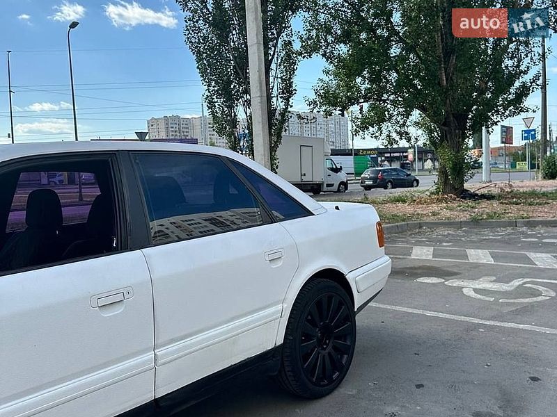 Седан Audi 100 1991 в Киеве