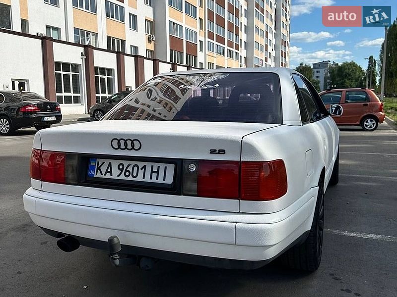 Седан Audi 100 1991 в Киеве