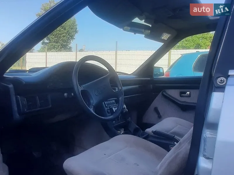 Audi 100