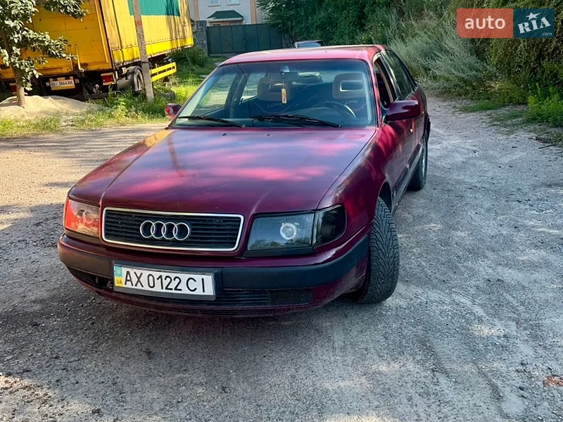 Audi 100