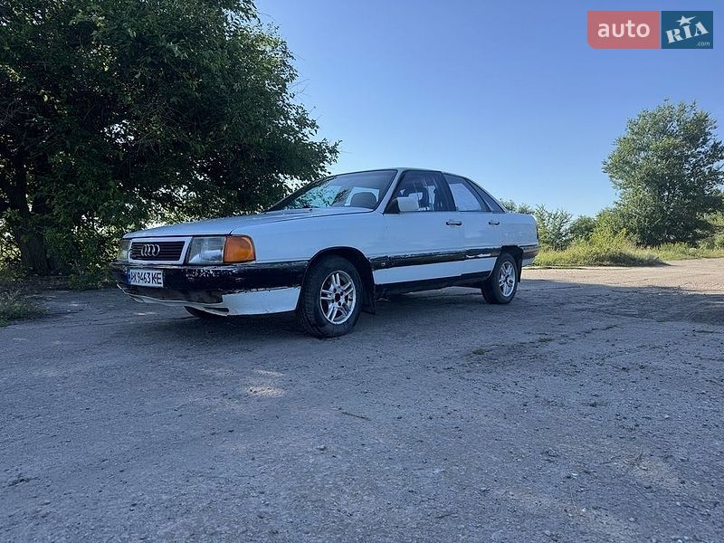 Седан Audi 100 1983 в Павлограде