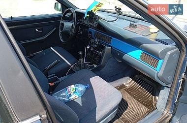 Седан Audi 100 1988 в Володимирі
