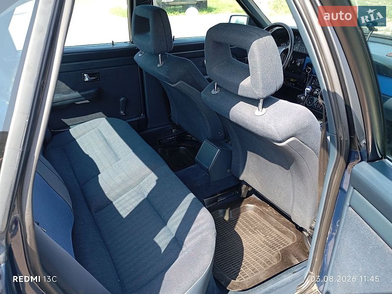 Седан Audi 100 1988 в Володимирі