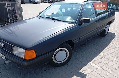Седан Audi 100 1988 в Володимирі